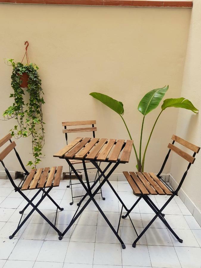 קליארי Piazza Martiri Apartment מראה חיצוני תמונה
